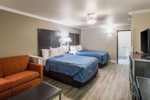 Econo Lodge Inn & Suites Corpus Christi image 13