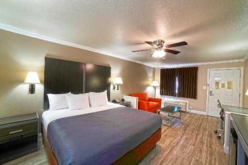 Econo Lodge Inn & Suites Corpus Christi image 2