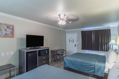 Econo Lodge Inn & Suites Corpus Christi image 21