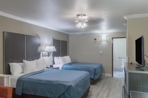 Econo Lodge Inn & Suites Corpus Christi image 25