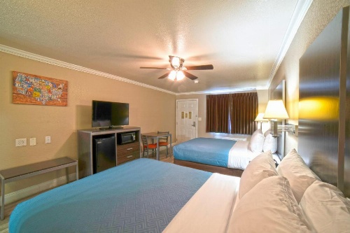 Econo Lodge Inn & Suites Corpus Christi image 26
