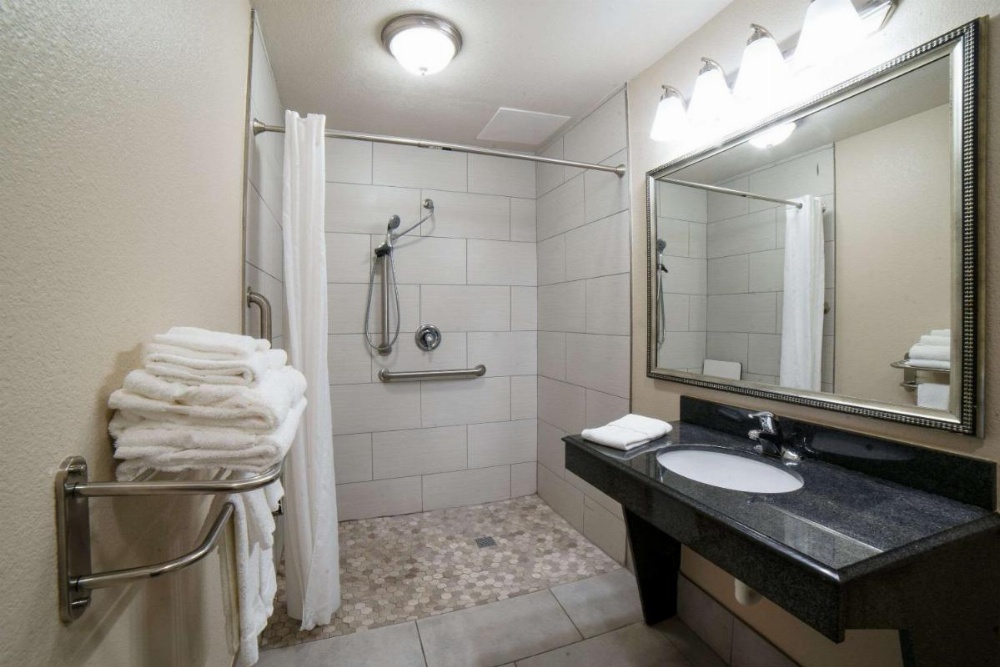 Econo Lodge Inn & Suites Corpus Christi Image 39